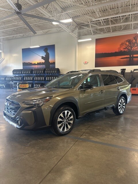 2025 Subaru Outback Limited photo 2