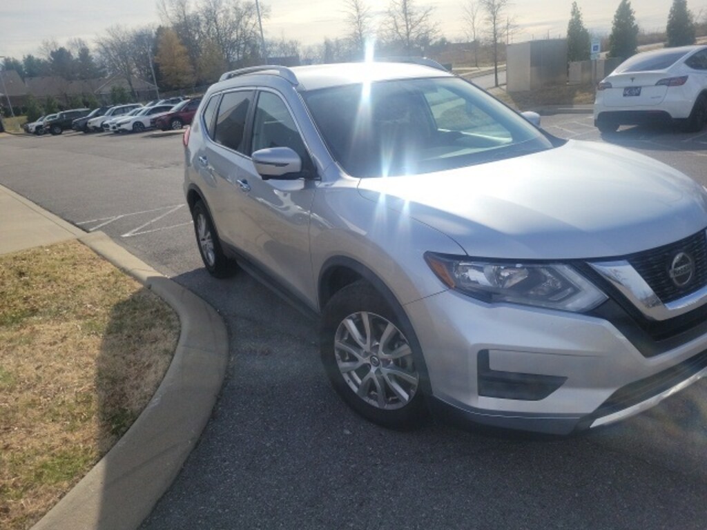 Used 2018 Nissan Rogue SV SUV