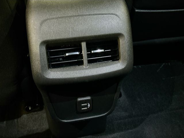 2022 GMC Terrain SLE - Photo 21