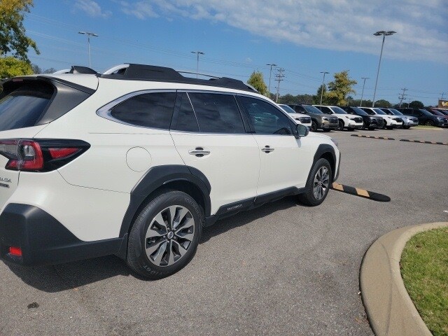 2023 Subaru Outback Touring XT photo 4
