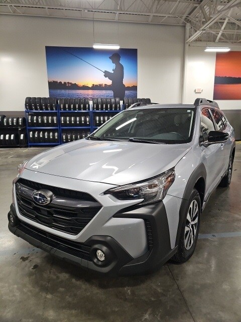 2025 Subaru Outback Premium photo 2