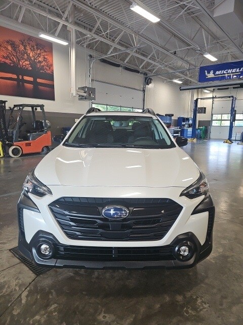 2024 Subaru Outback Onyx Edition photo 3