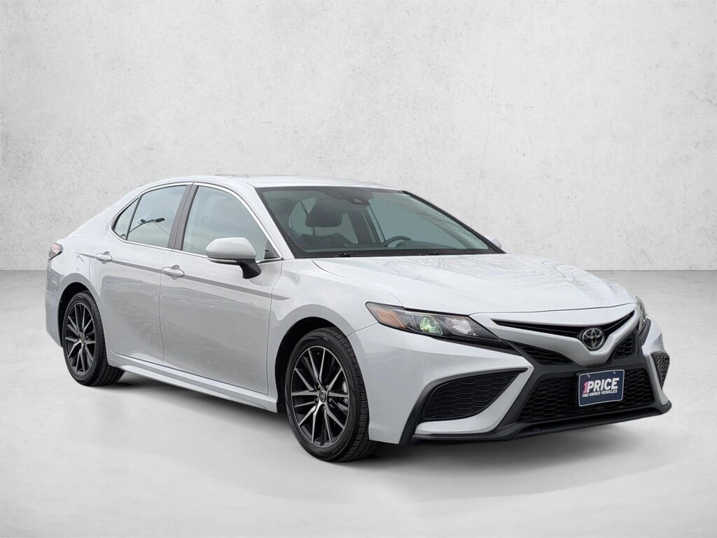Used 2023 Toyota Camry SE Sedan