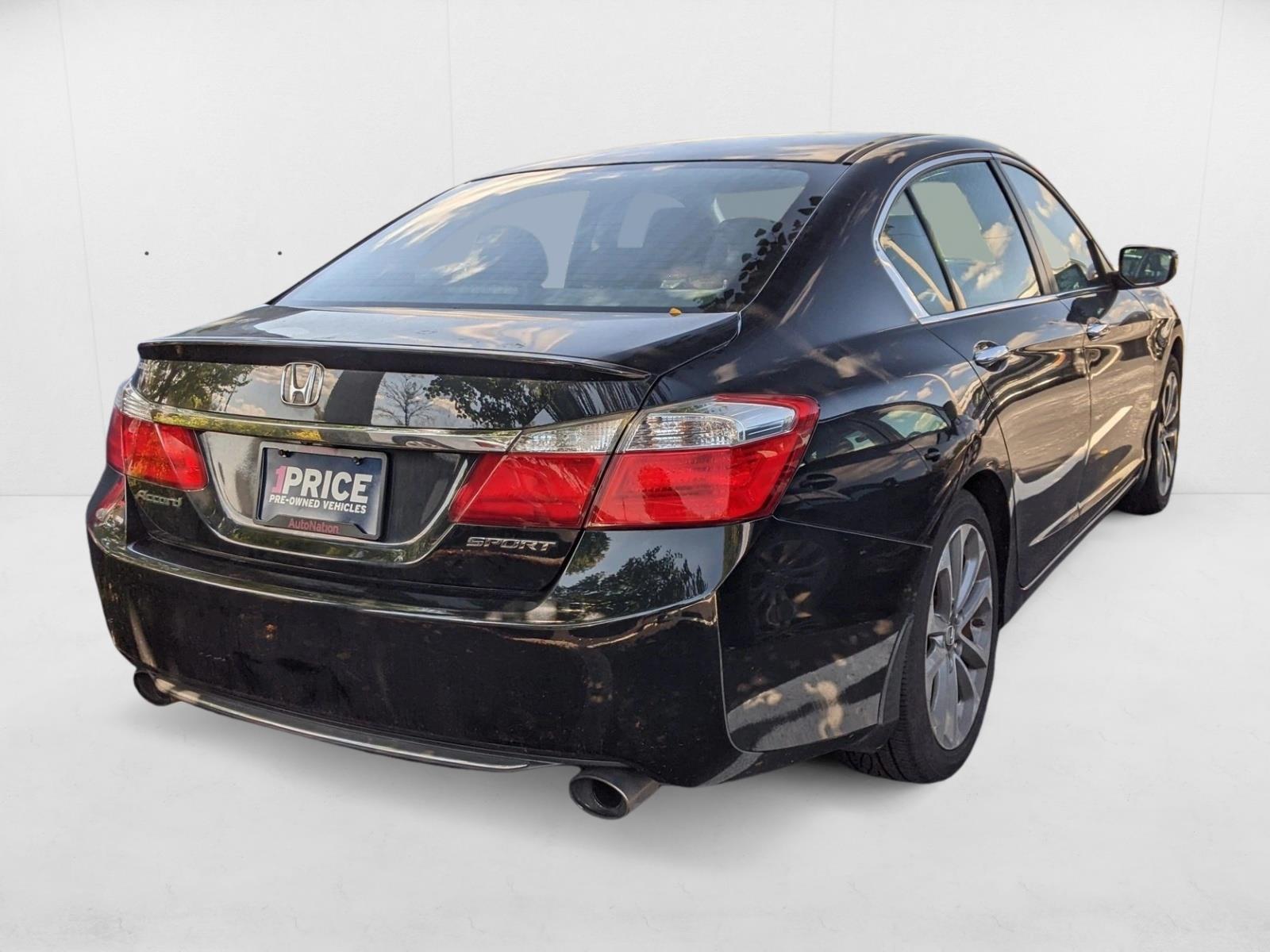 2014 Honda Accord Sport photo 4