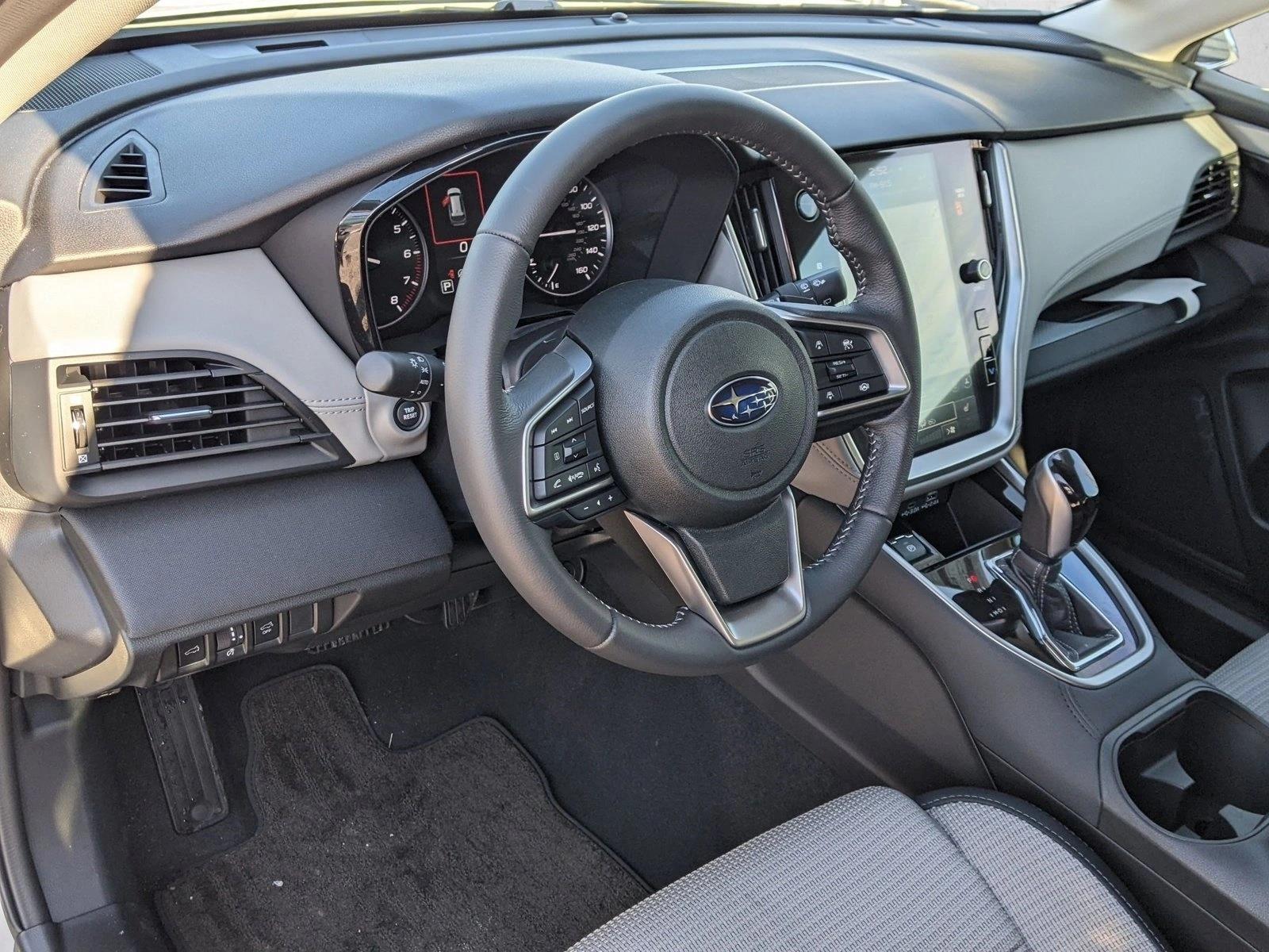 2025 Subaru Outback Premium photo 2