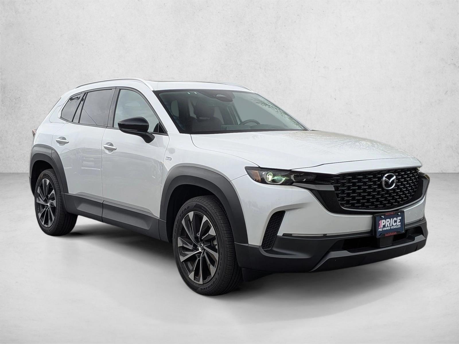 2025 Mazda CX-50 Premium Plus photo 2