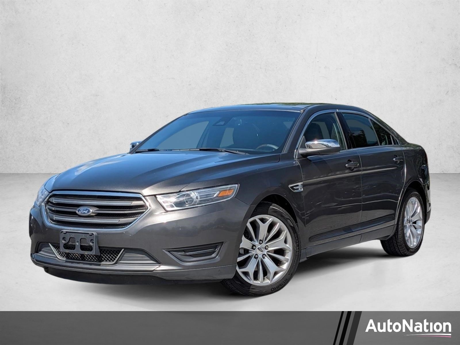 2018 Ford Taurus Limited FWD's photo