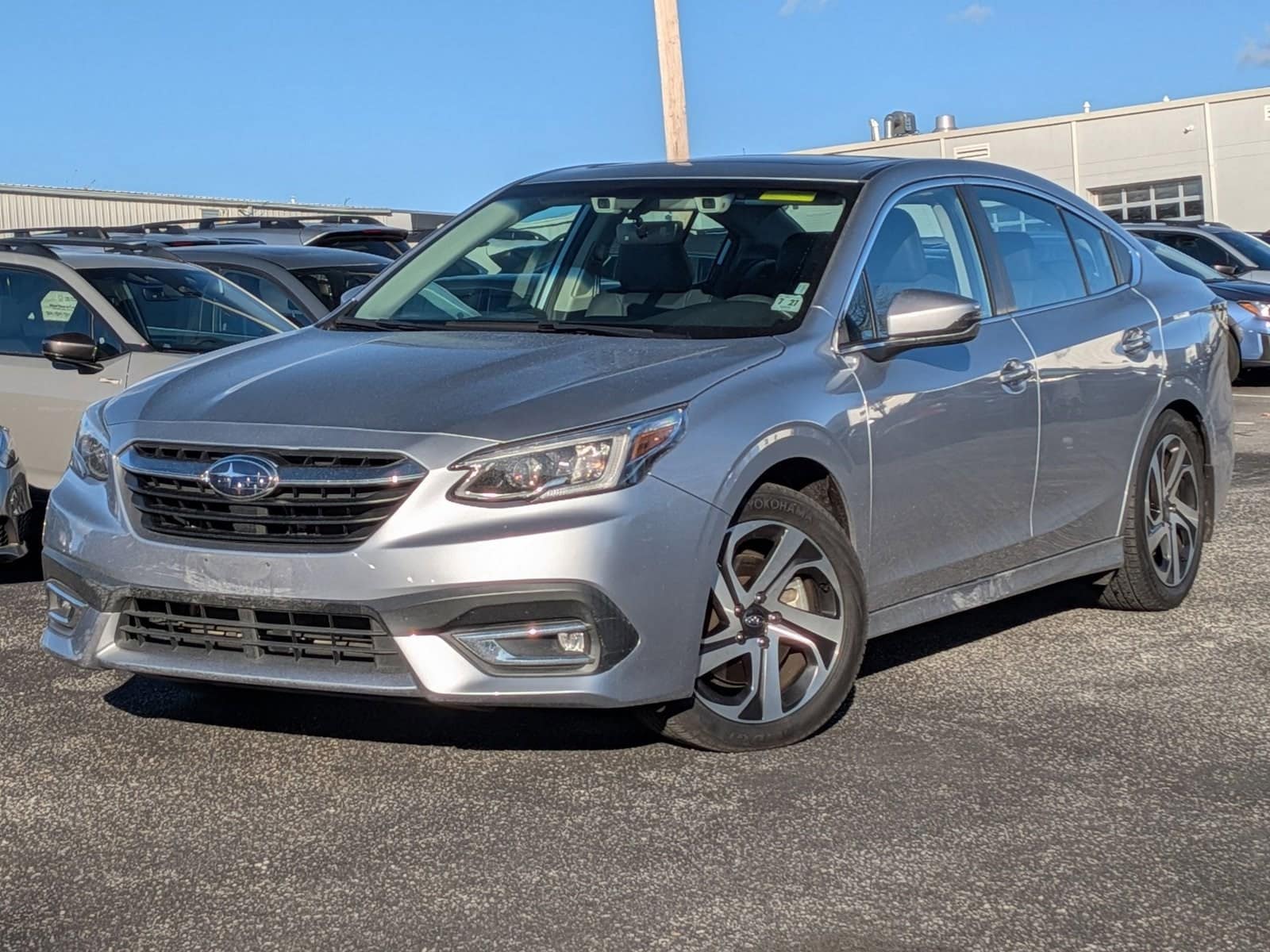 2022 Subaru Legacy Limited's photo