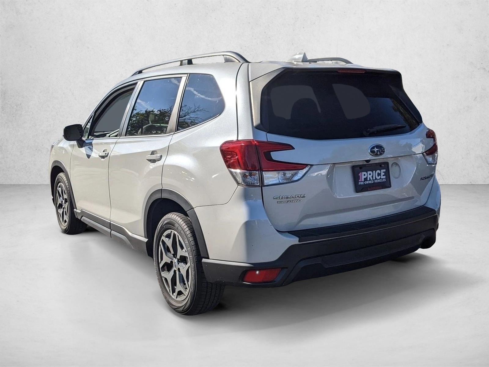 2019 Subaru Forester Premium photo 2