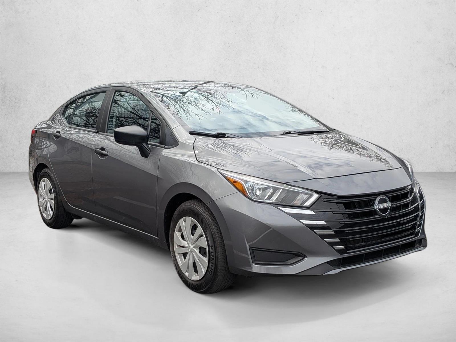 2024 Nissan Versa S photo 3