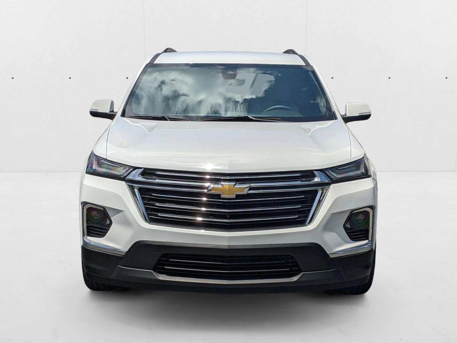2023 Chevrolet Traverse 3LT photo 2