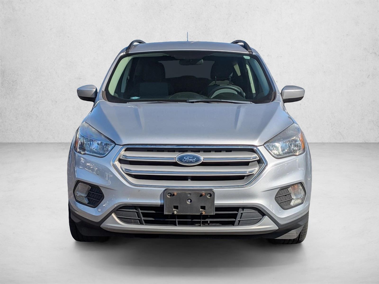 2018 Ford Escape SE photo 2