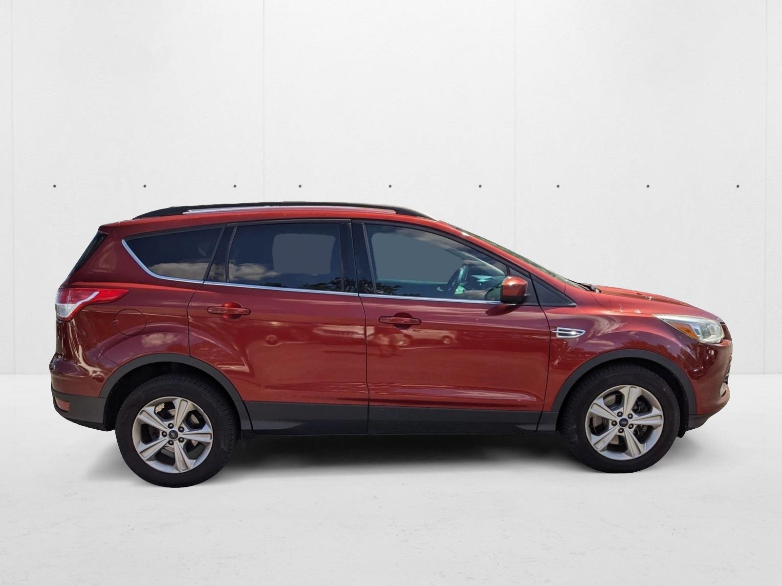 2015 Ford Escape SE photo 4