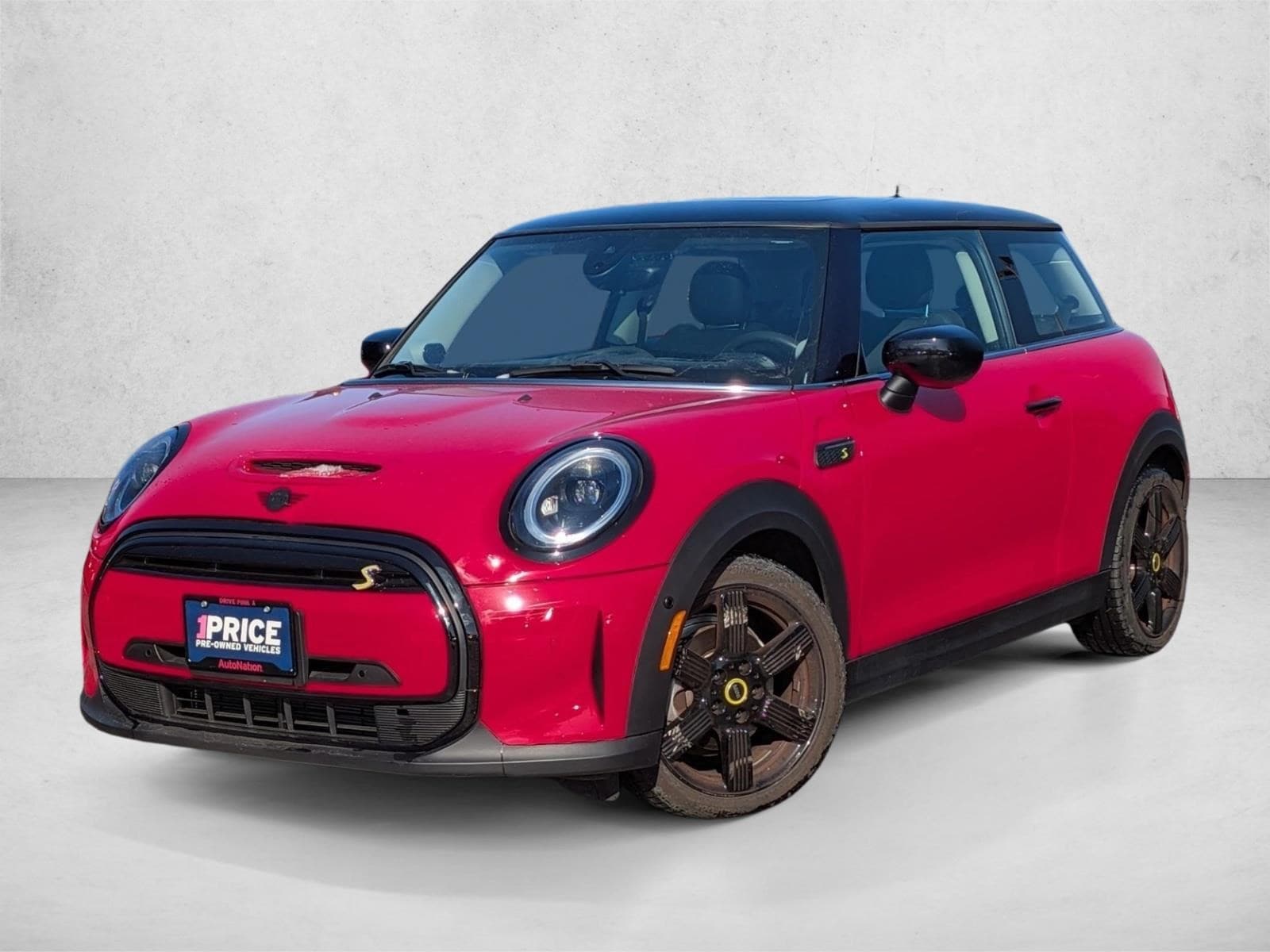 2023 MINI Hardtop 2 Door SE's photo