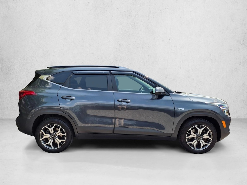 Used 2021 Kia Seltos EX SUV