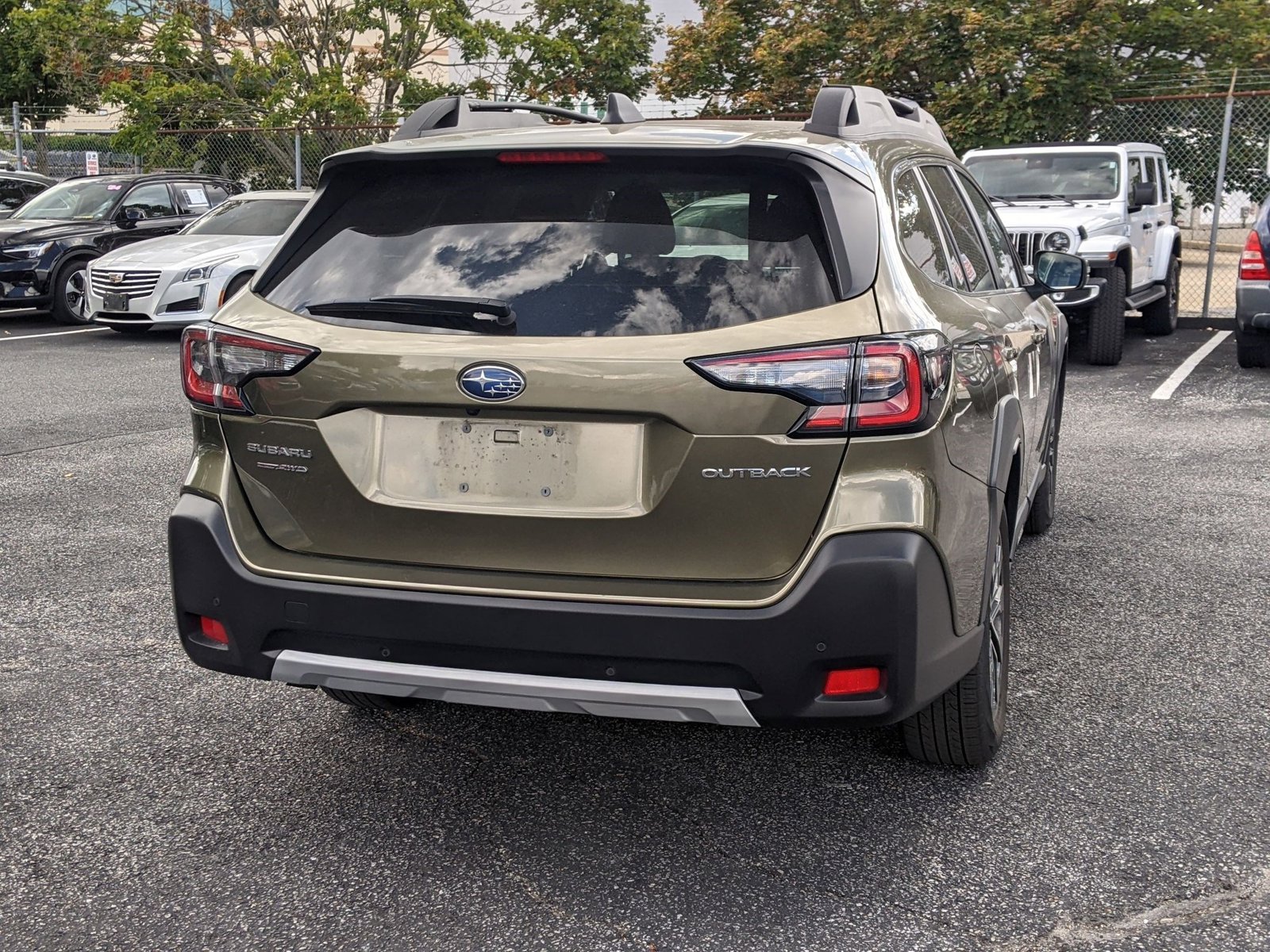 2024 Subaru Outback Limited photo 4