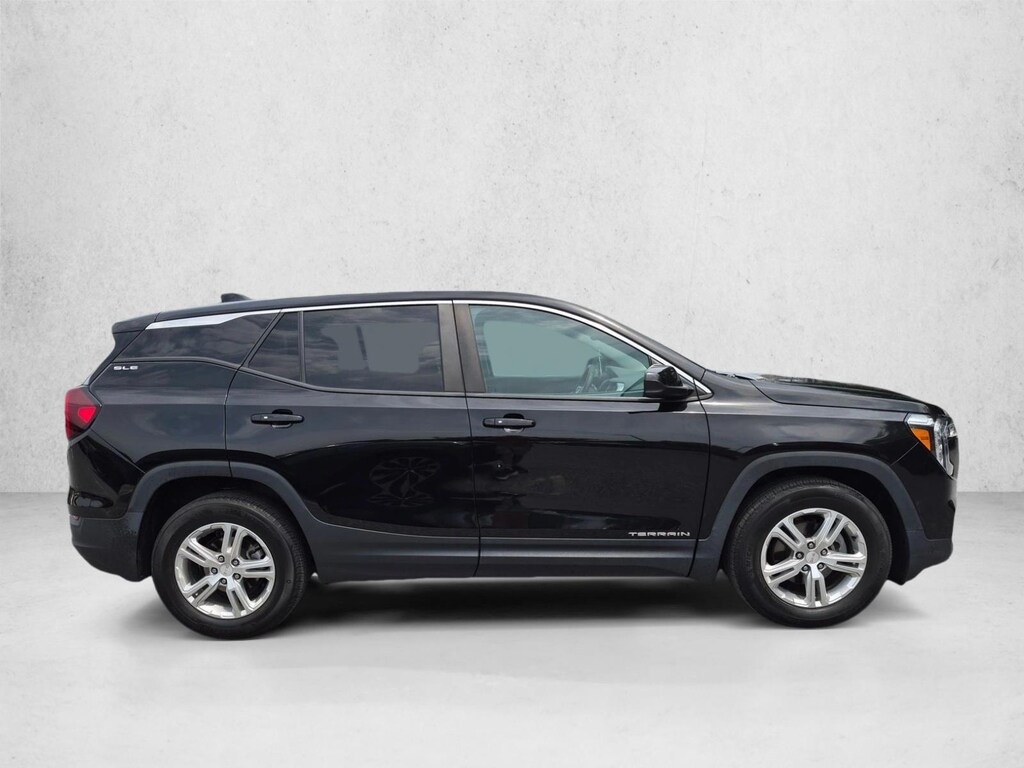 Used 2022 GMC Terrain SLE SUV