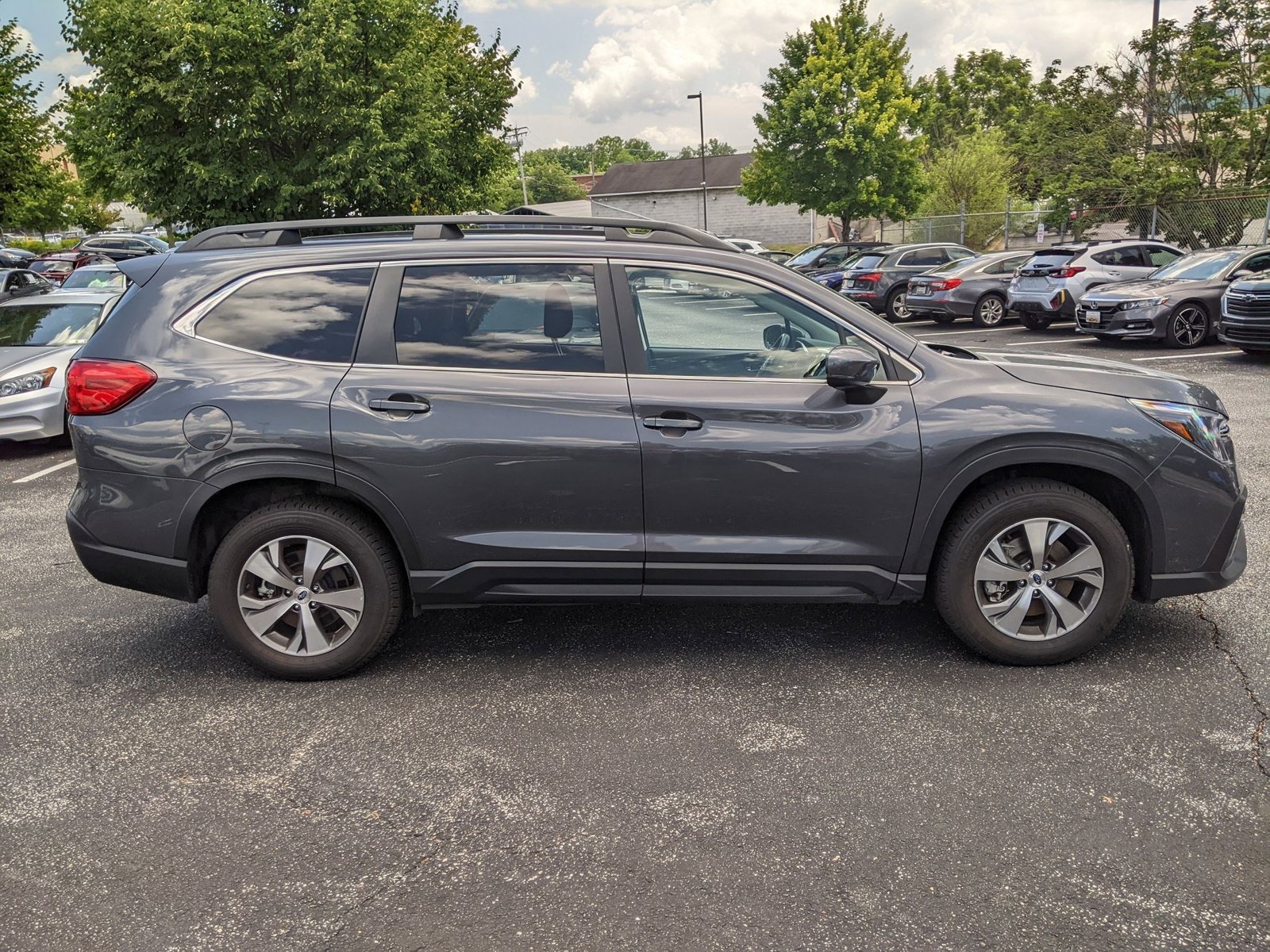 2024 Subaru Ascent Premium photo 4