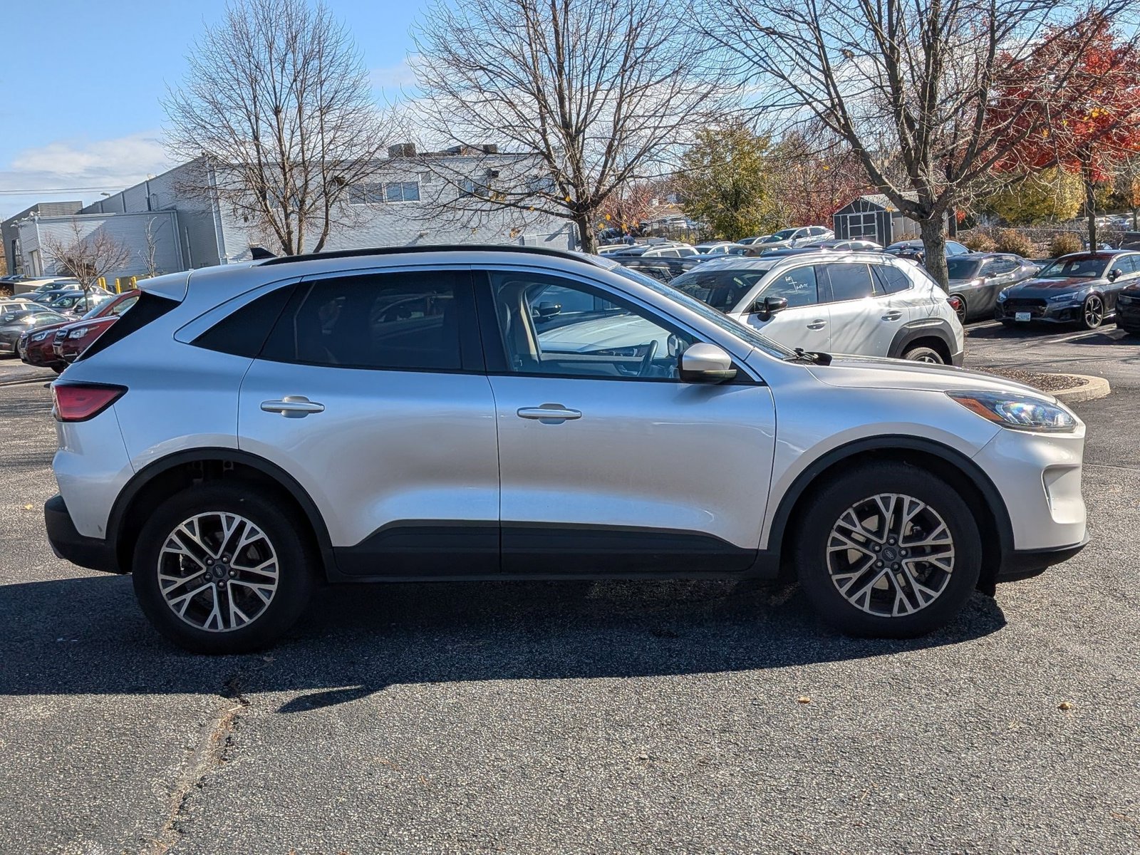 2020 Ford Escape SEL photo 3