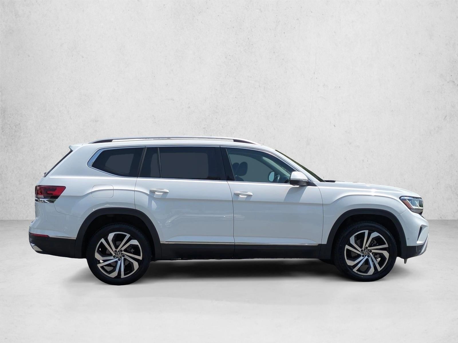2021 Volkswagen Atlas V6 SEL Premium photo 2