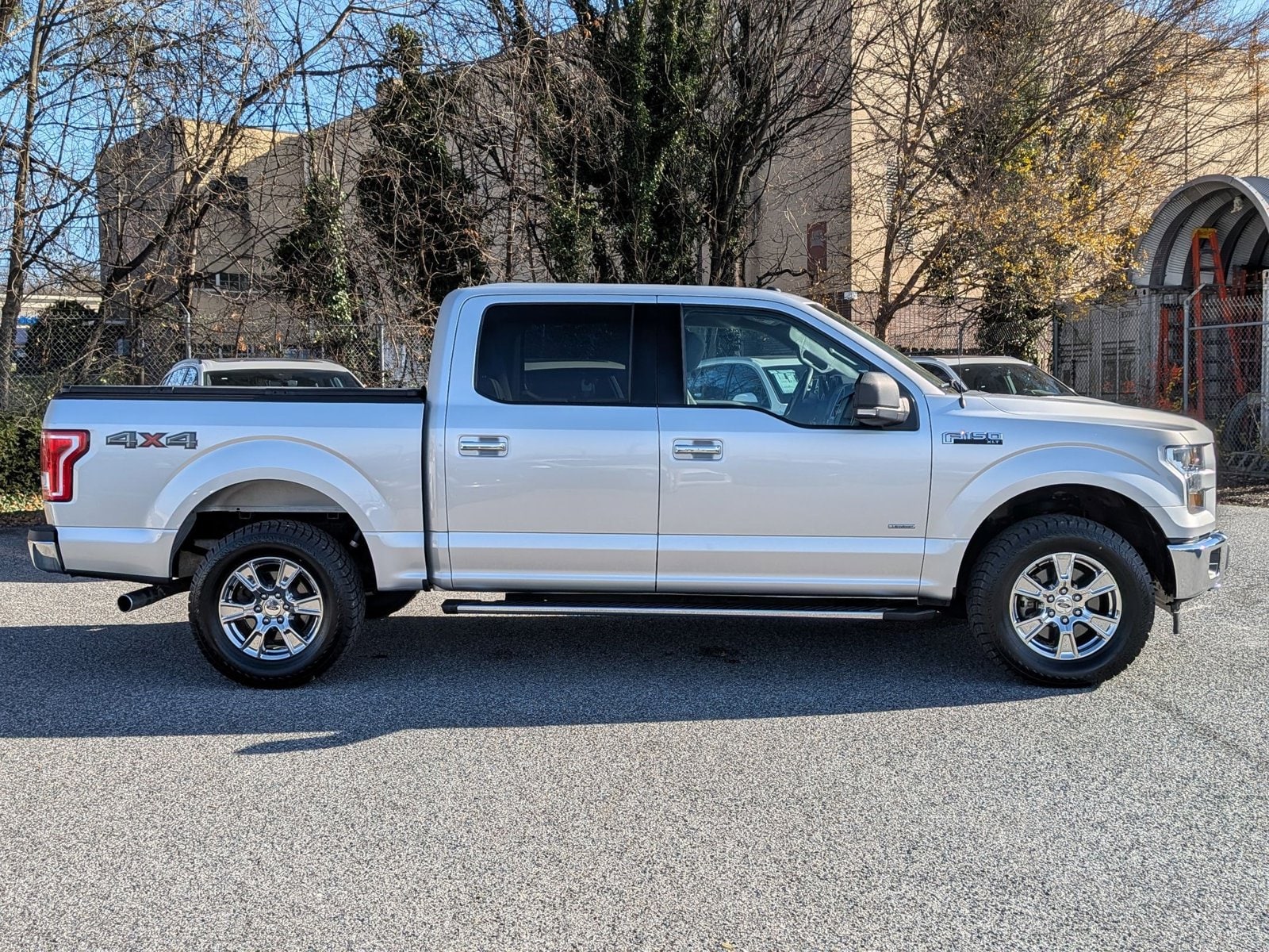 2017 Ford F-150 XLT photo 4