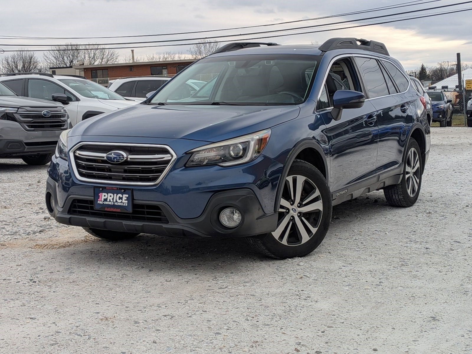 2019 Subaru Outback Limited's photo