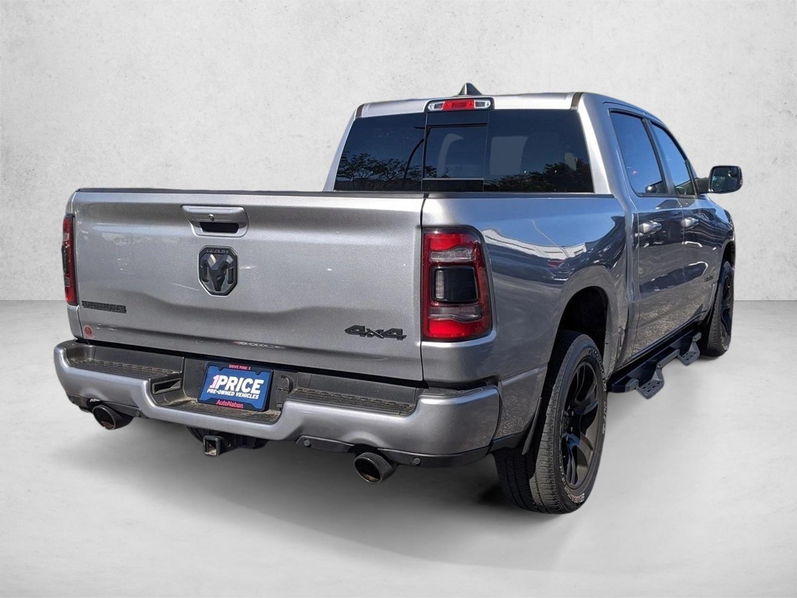2021 Ram 1500 Big Horn Night Edition photo 4