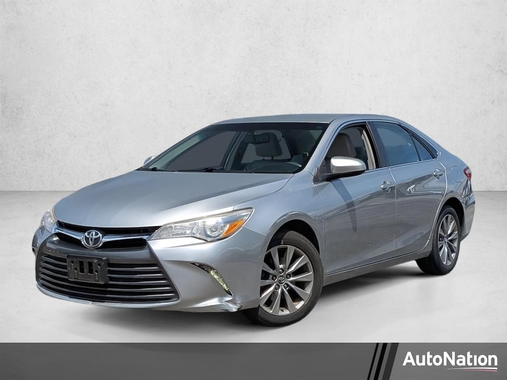 Used 2017 Toyota Camry XLE Sedan