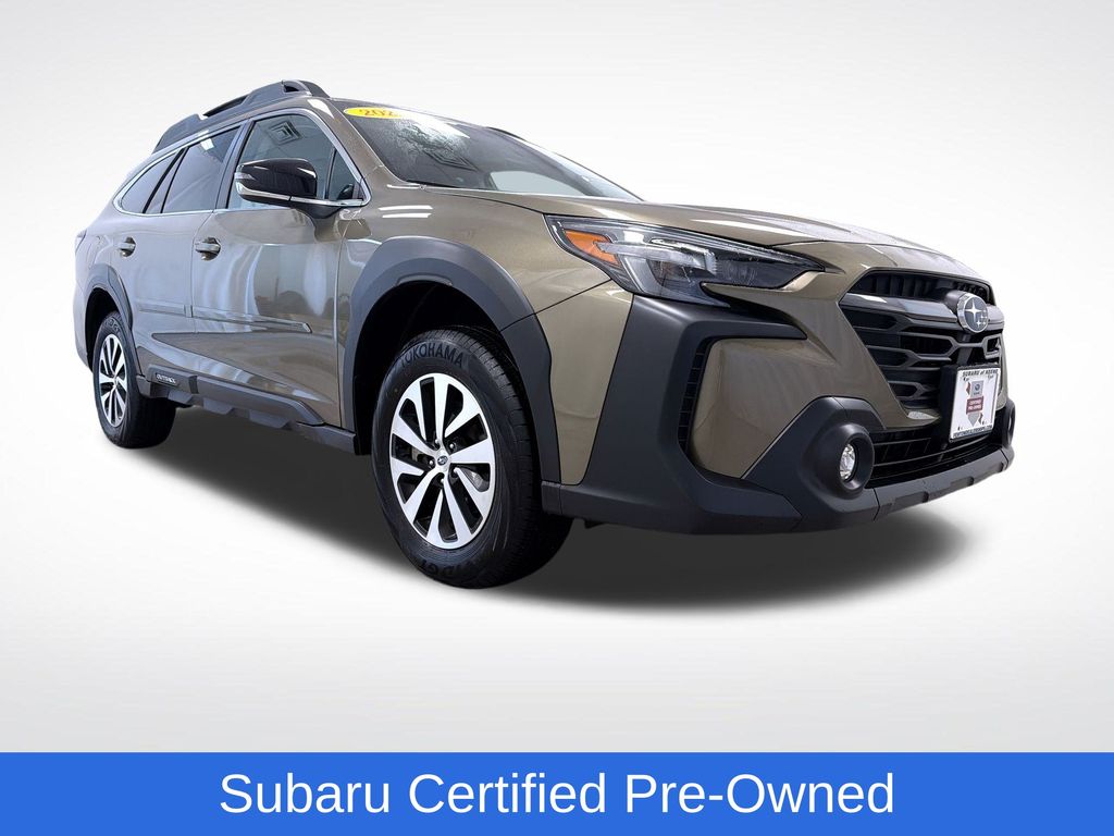 2025 Subaru Outback Premium's photo