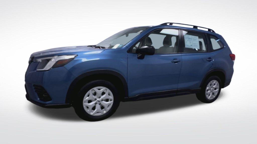2024 Subaru Forester Base photo 3
