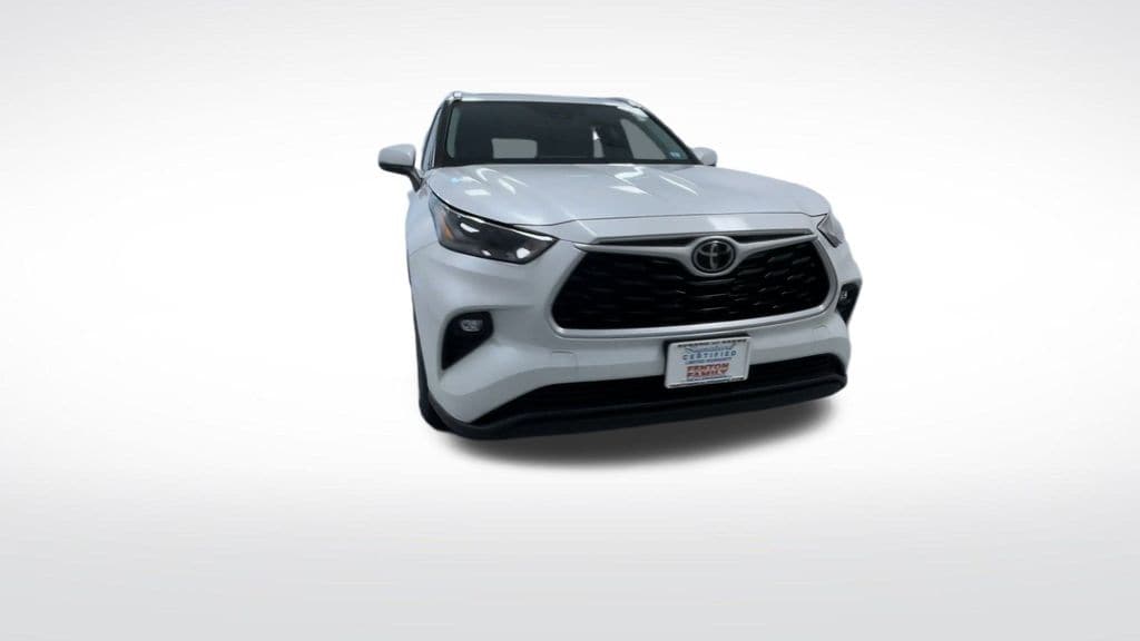 Used 2022 Toyota Highlander XLE SUV