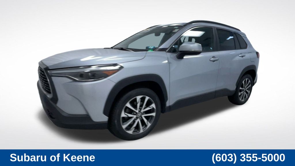 2022 Toyota Corolla Cross XLE photo 4