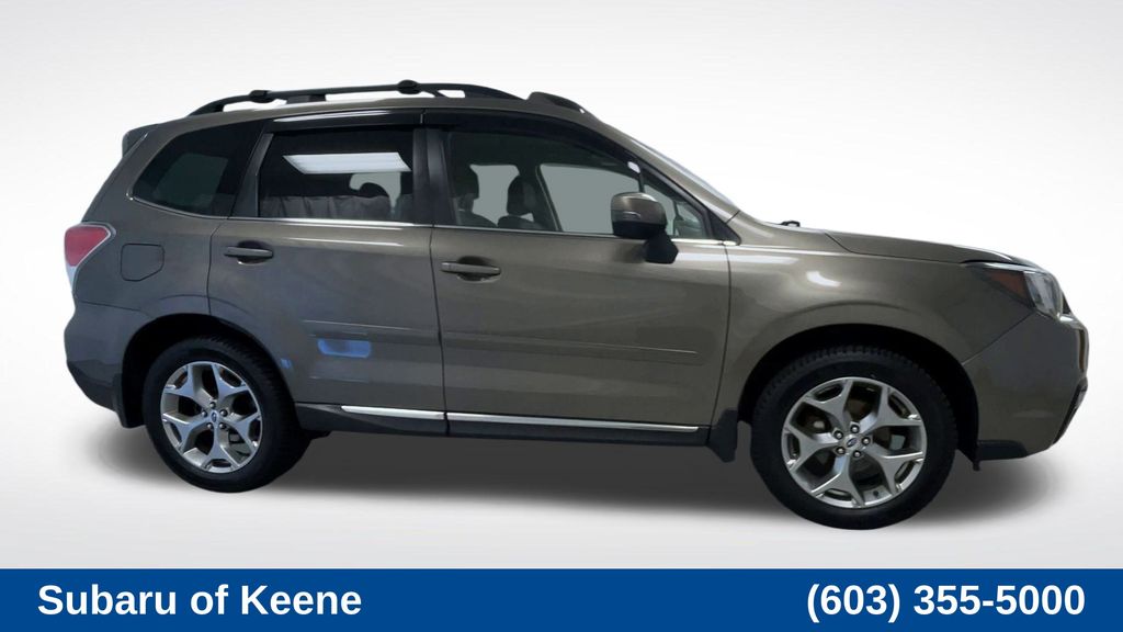 2017 Subaru Forester 2.5i Touring photo 2