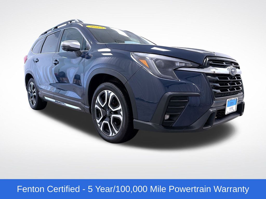 2023 Subaru Ascent Limited's photo