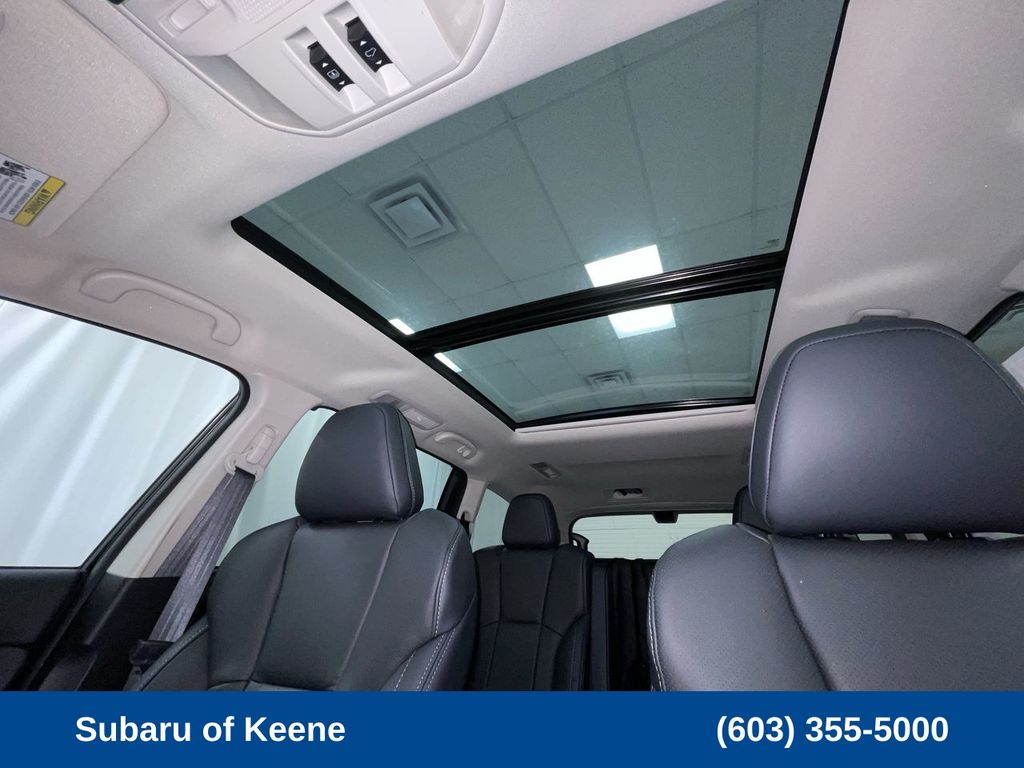 2024 Subaru Ascent Touring photo 3