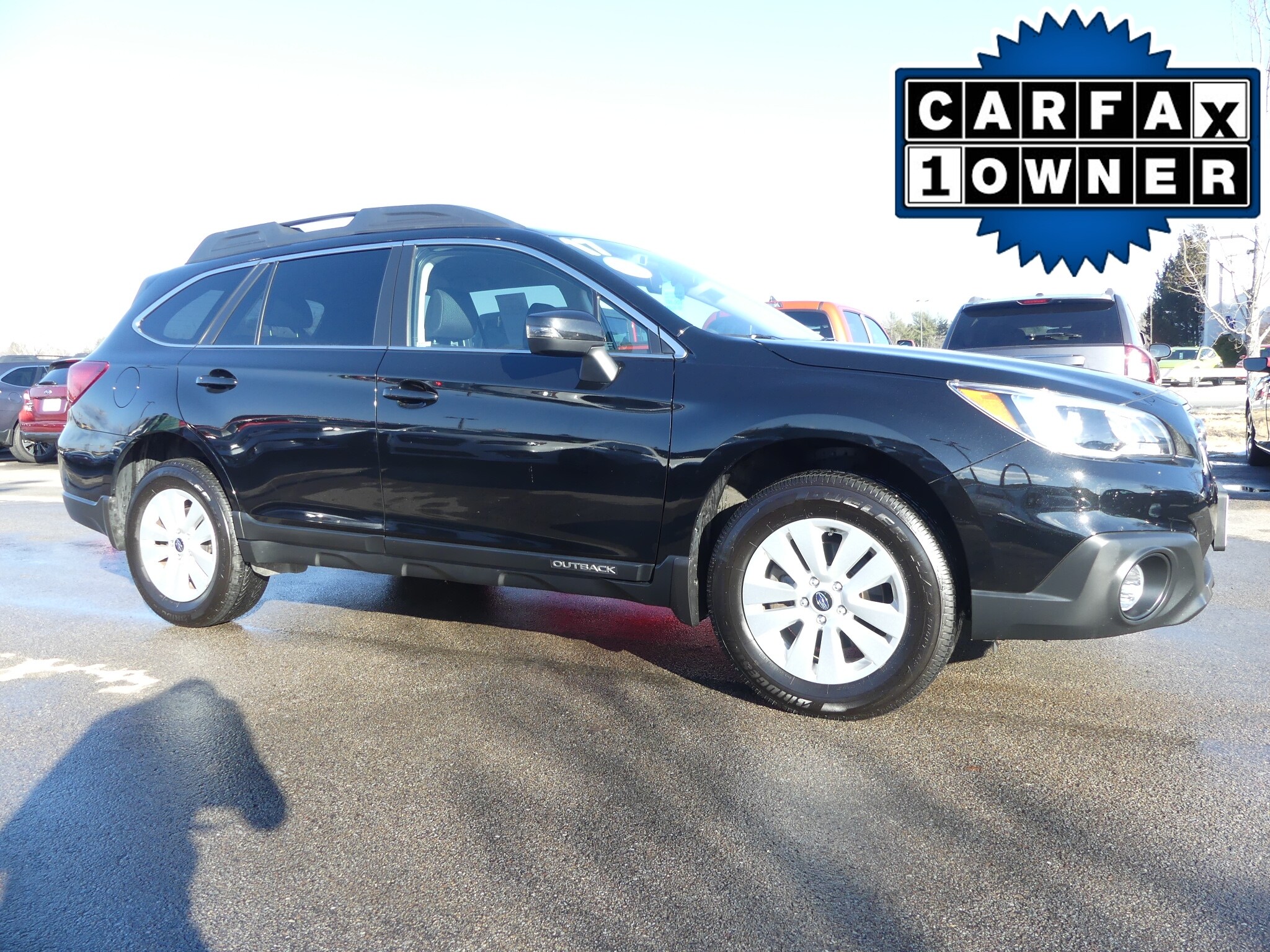 2017 Subaru Outback 2.5i Premium AWD w/ Heated Seats SUV