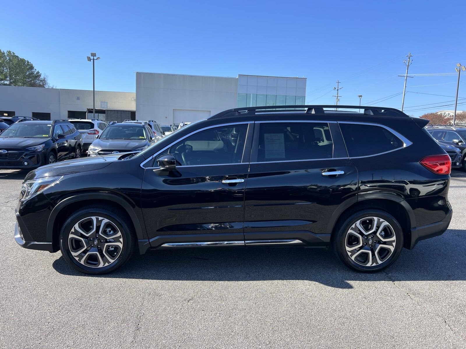 2025 Subaru Ascent Touring photo 3