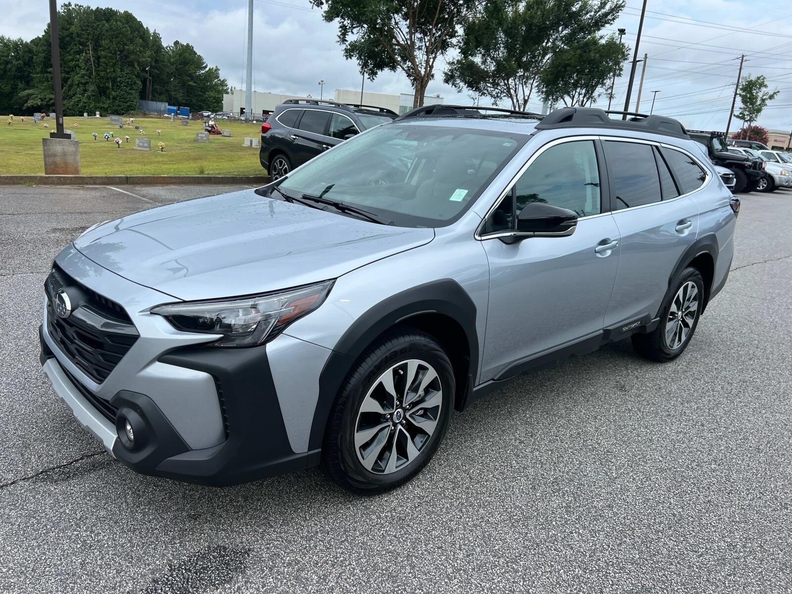 2025 Subaru Outback Limited photo 2