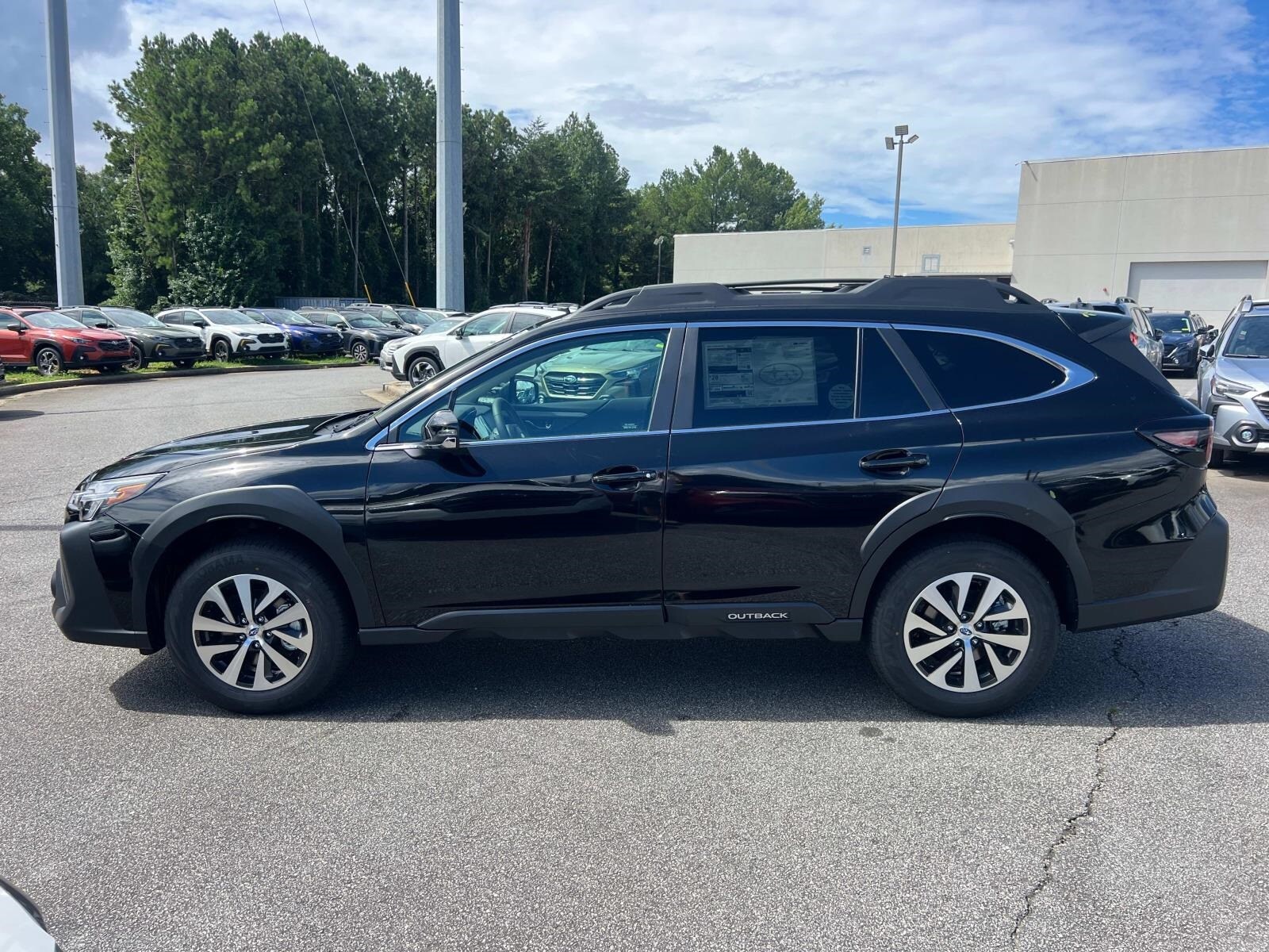 2025 Subaru Outback Premium photo 4