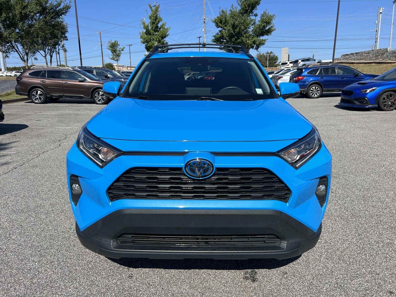 2020 Toyota RAV4 Hybrid XLE photo 2
