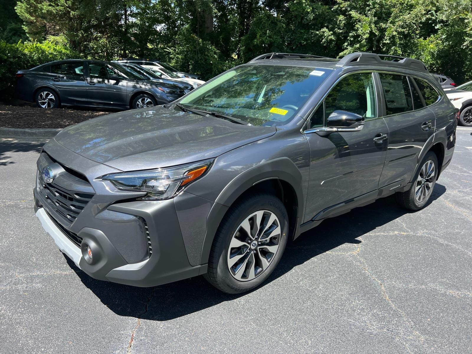 2025 Subaru Outback Limited XT photo 3