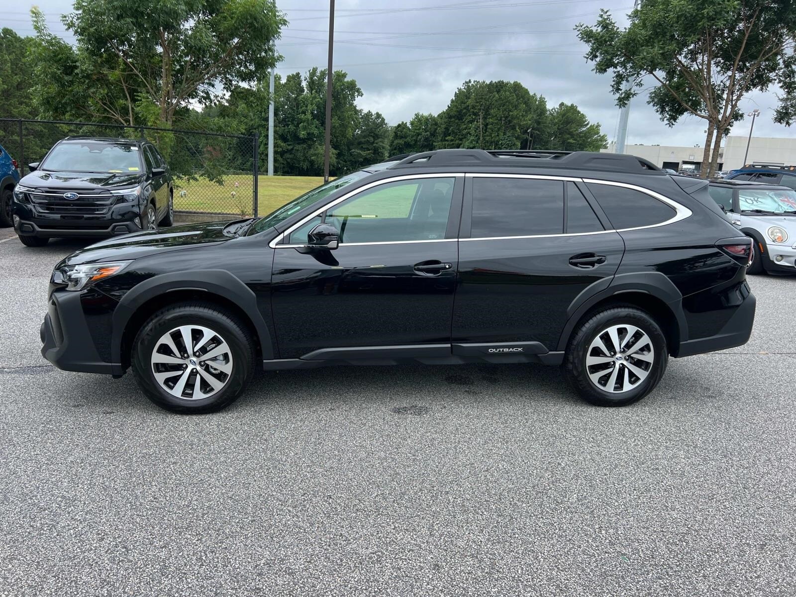 2025 Subaru Outback Premium photo 4