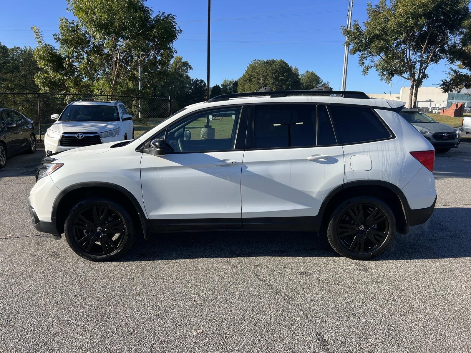 2021 Honda Passport Sport photo 3