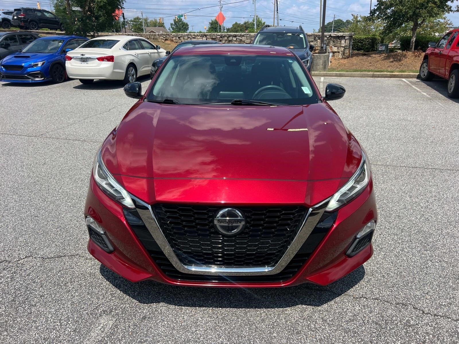 2020 Nissan Altima 2.5 SR photo 2