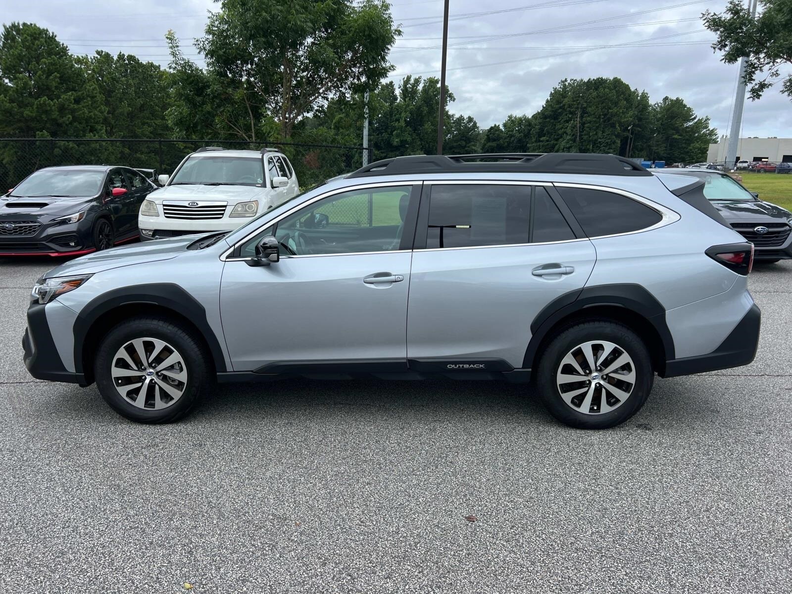 2025 Subaru Outback Premium photo 4
