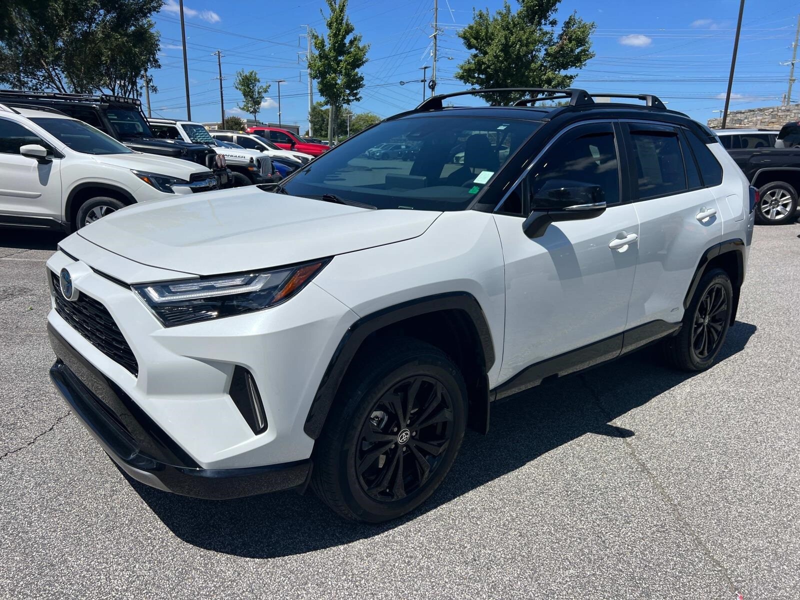 2024 Toyota RAV4 Hybrid XSE photo 2