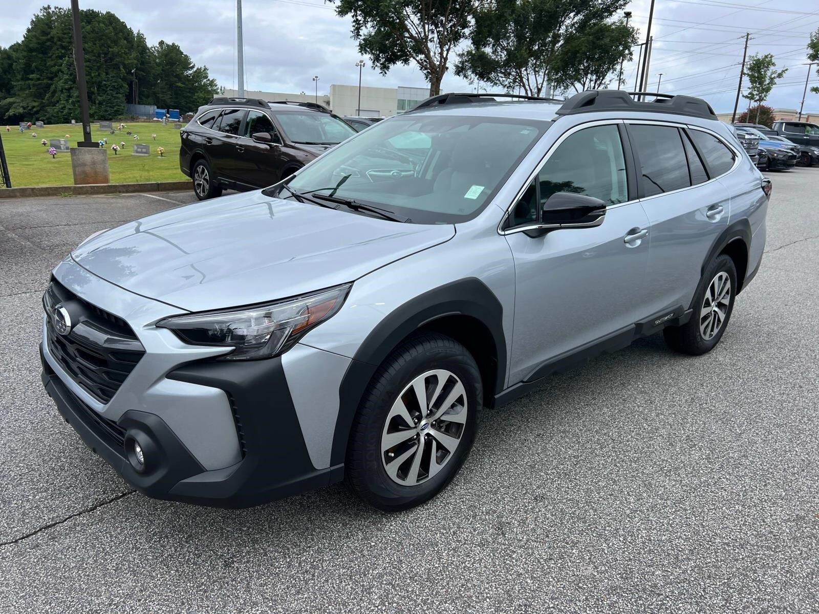 2025 Subaru Outback Premium photo 3