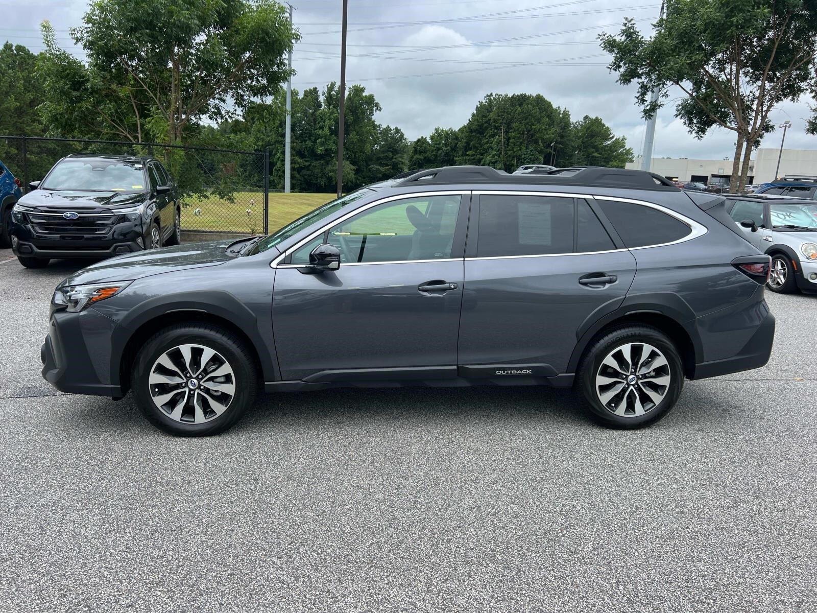 2025 Subaru Outback Limited photo 4