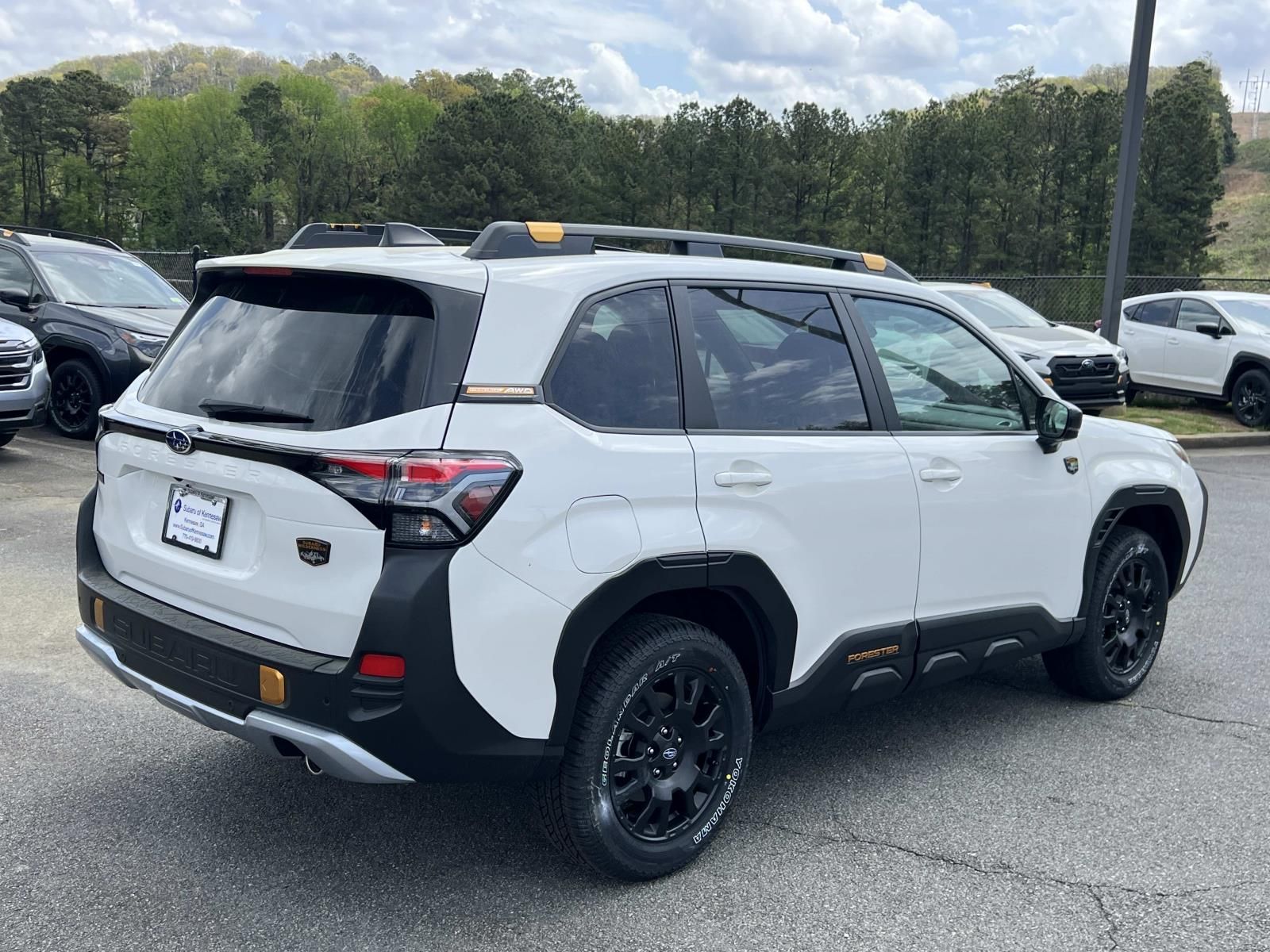 View vehicle photo 7