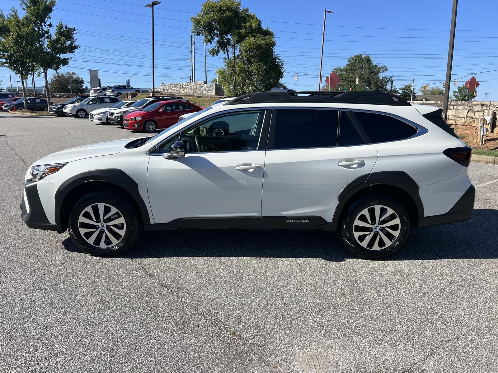 2025 Subaru Outback Premium photo 3